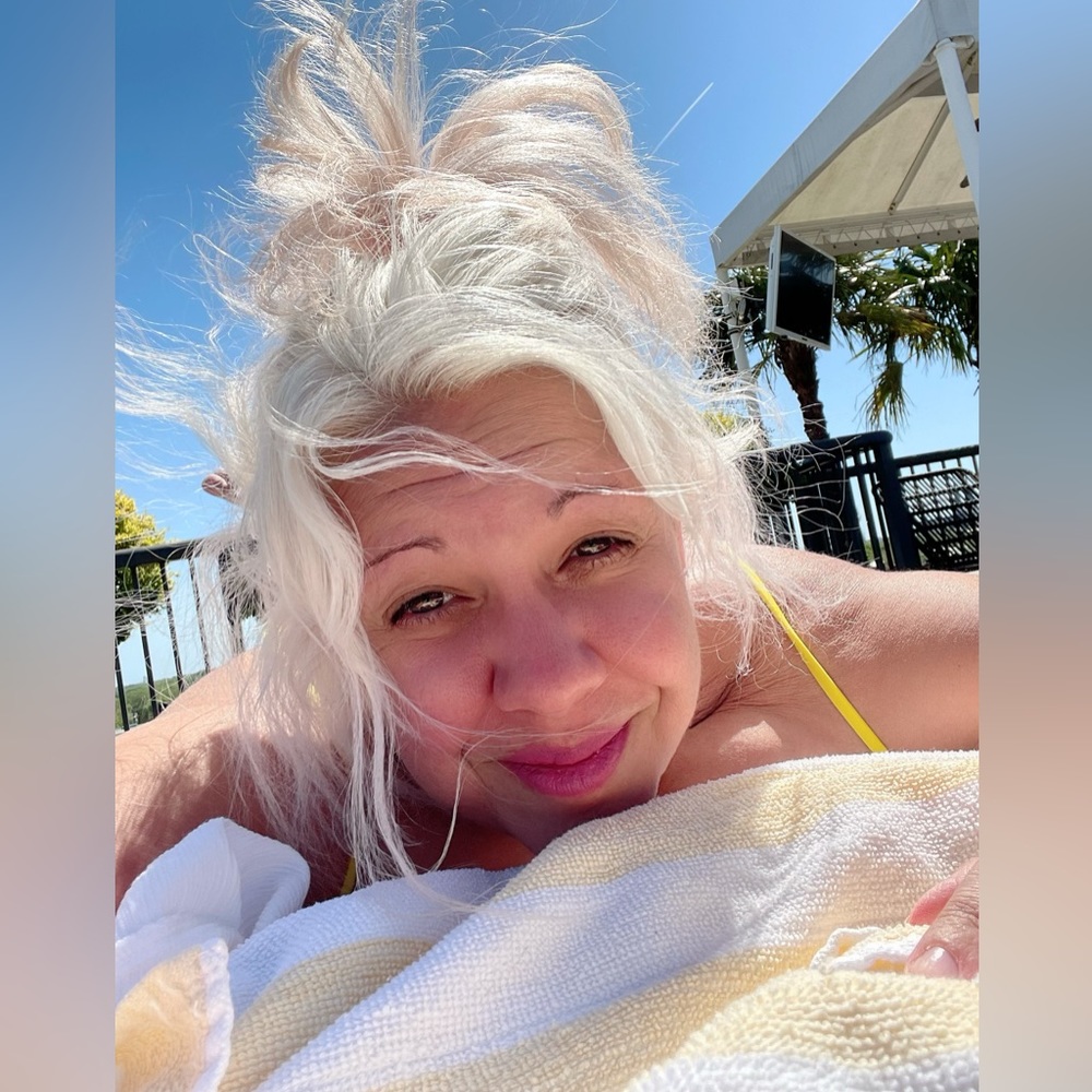 Meet your Posher, Cat